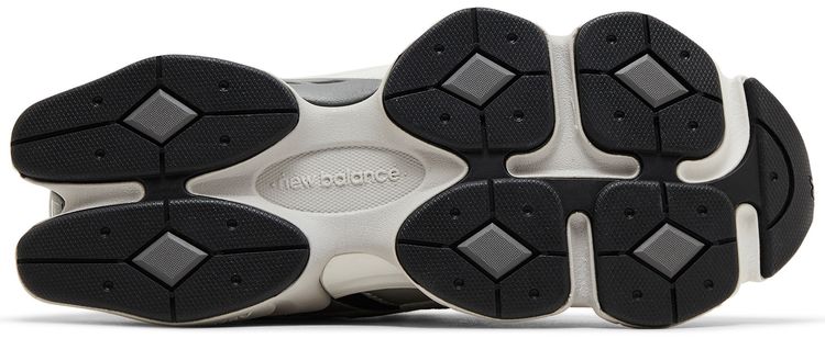 New Balance 9060 Metallic - New Balance