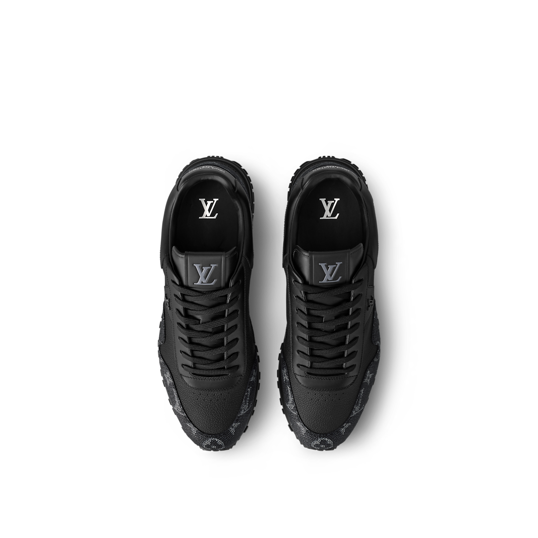 Sneaker Run Away - #13