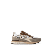 Sneaker Run Away - #3