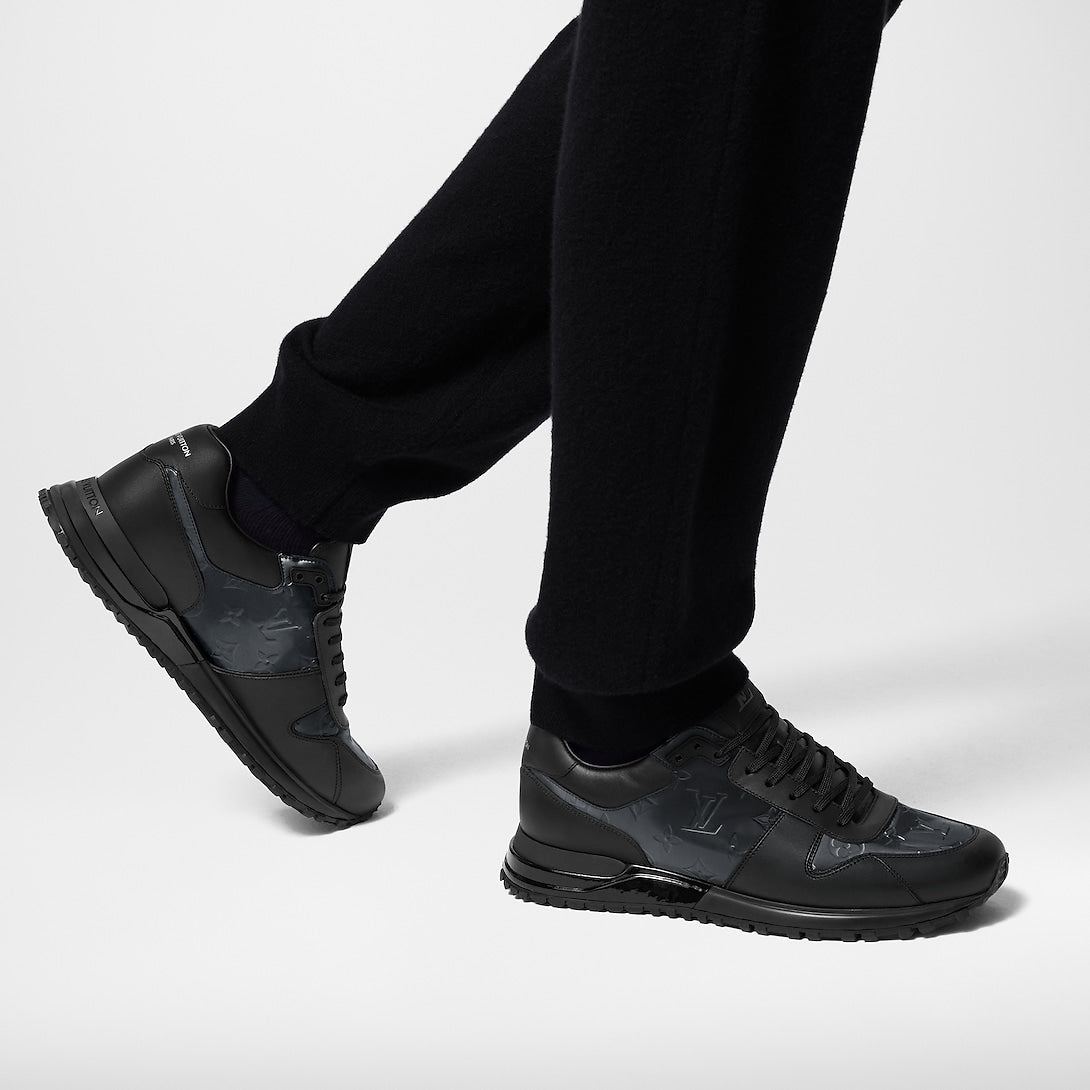 Sneaker Run Away - #6