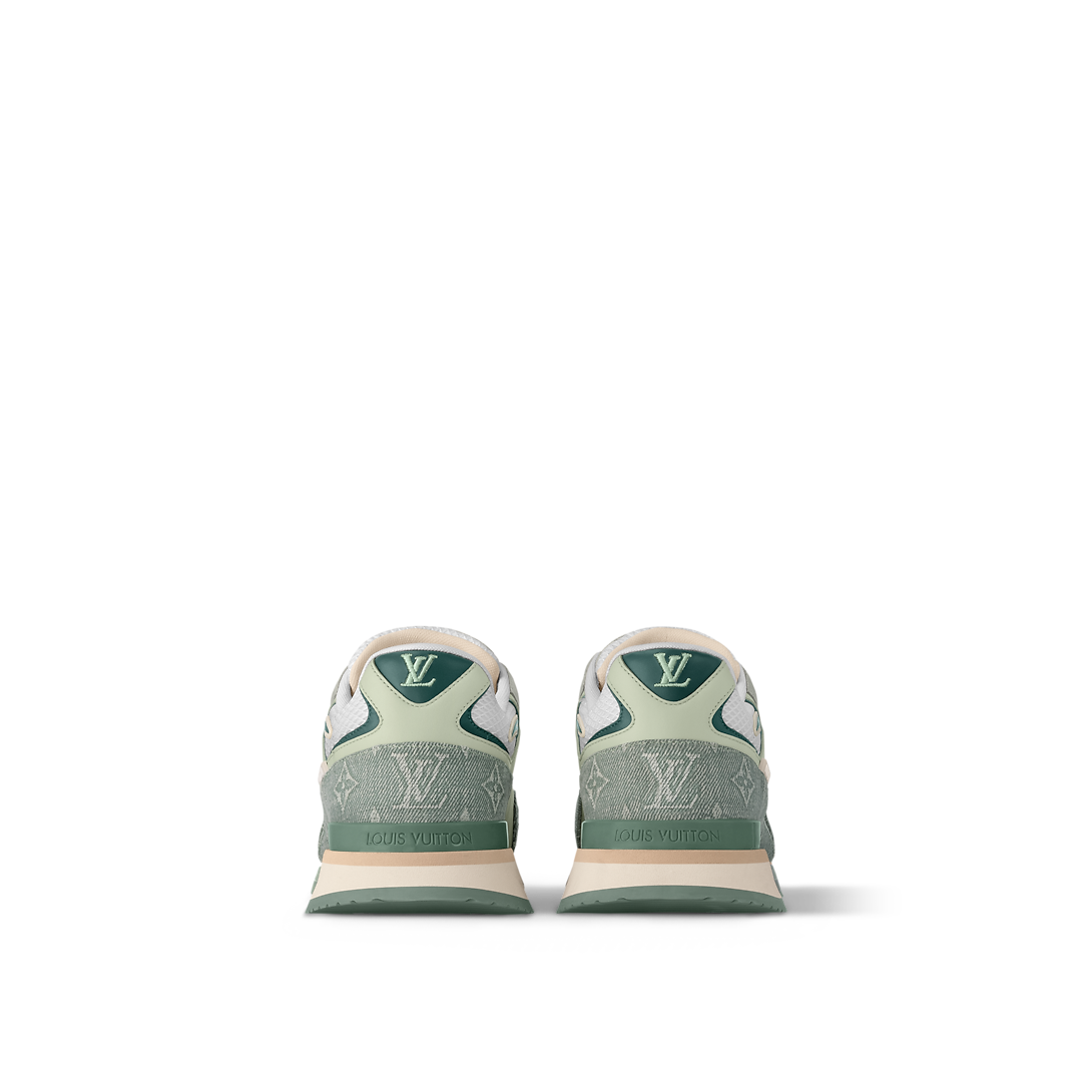 Sneaker Run Away - #4