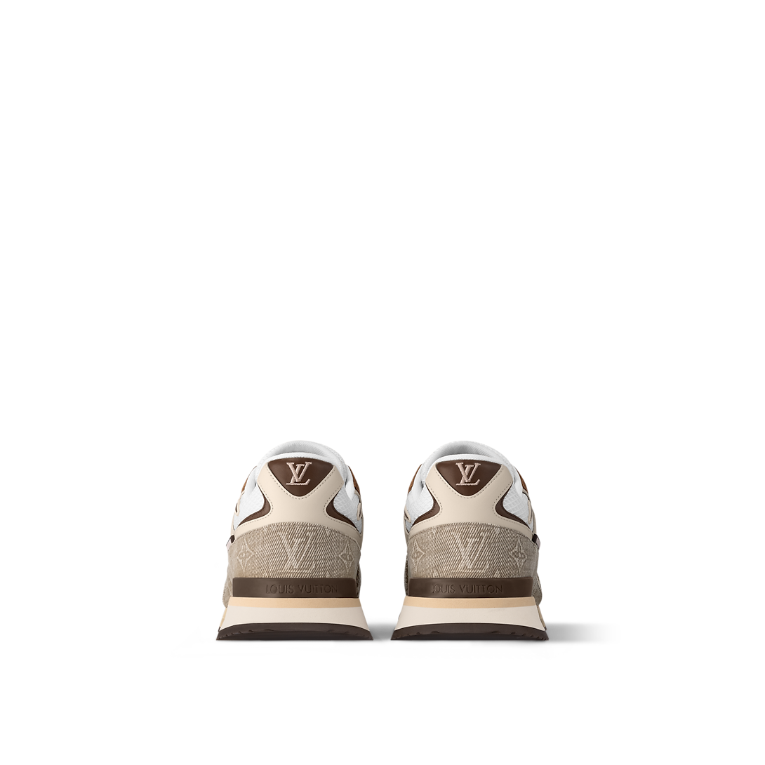 Sneaker Run Away - #3