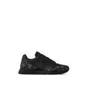 Sneaker Run Away - #13