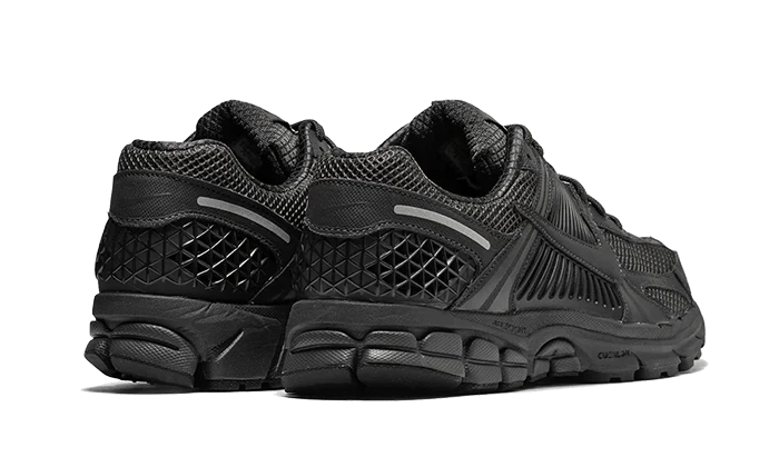 Vomero Triple Black