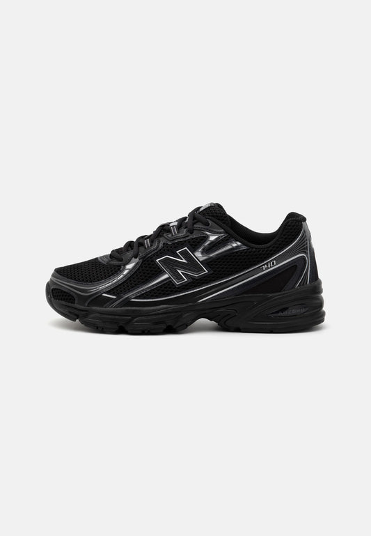 New Balance 740 Noir